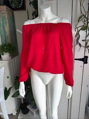 Suzy Shier Off-Shoulder Long Sleeve Top - Red NWOT size med